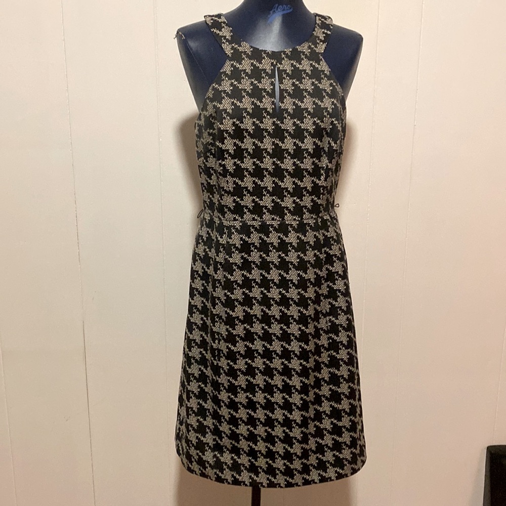 Trina Turk size 8 dress, like new, black and white